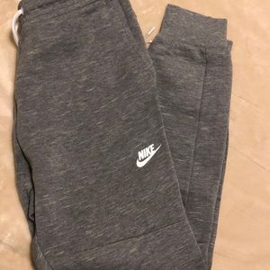 Nike Tech Fleece Joggers (Grey)